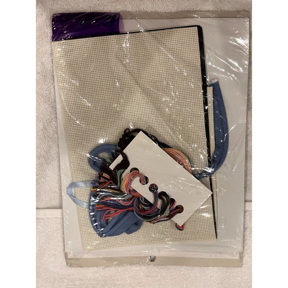 Vintage Best Seller Decorative Cross Stitch Keepsake 08501 Love's Circle Wedding - Picture 4 of 4